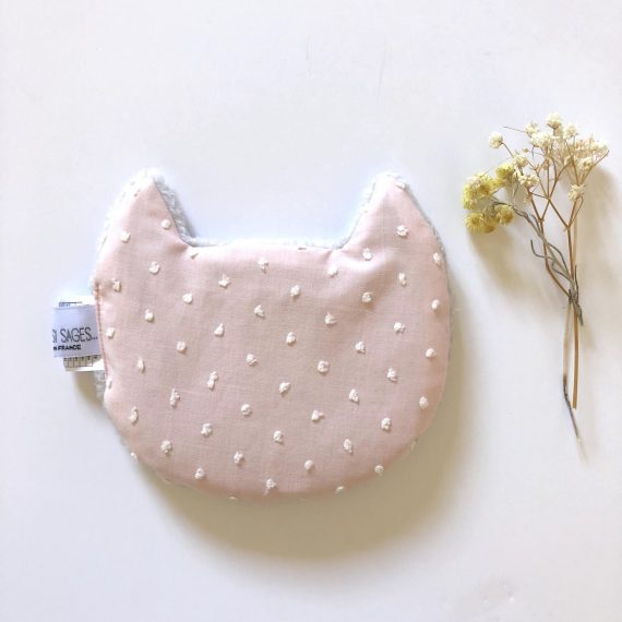 chat plumetis rose face