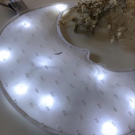 Lune profil blanche coté allumée