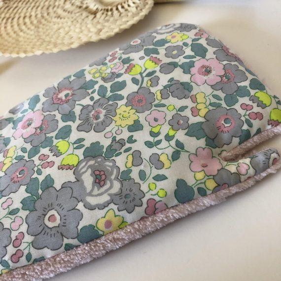 Betsy fluo détail bouche