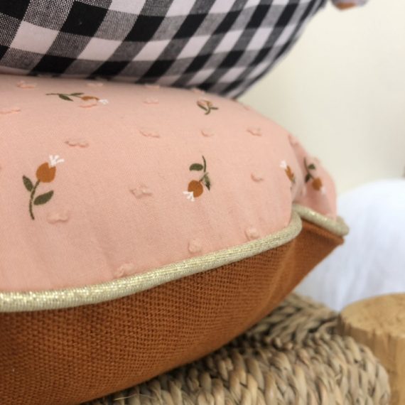 38B2E9FB-EEE9-4C9A-BC56-D374A154D300